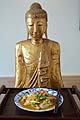 Buddah vor dem Essen Buddah & Essen (Bild: Marikka-Laila Maisel)
